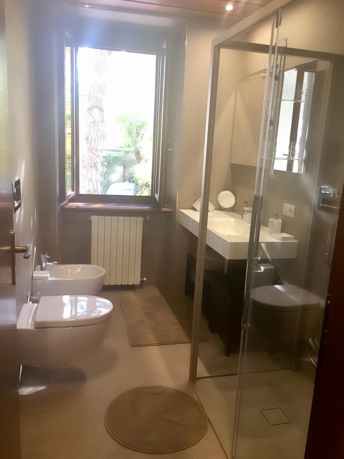 Marie Rose Luxury B&B & Apartment Desenzano del Garda Exterior foto